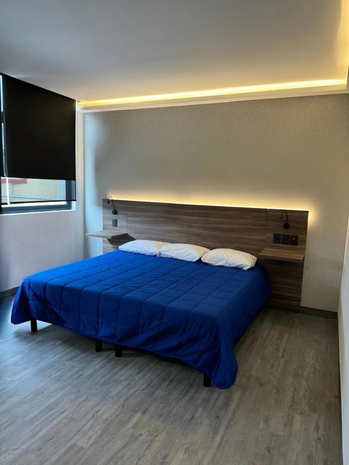 Toronja C O V A D O N G A Hotel Mexico City Room photo